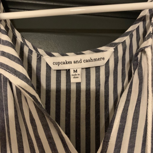 Cupcakes and Cashmere dress - Picture 2 of 4